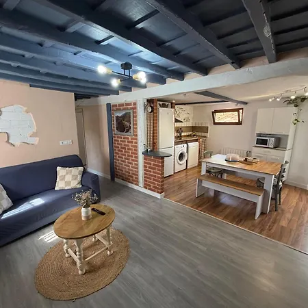 펜션 La Casuca One De Lebena